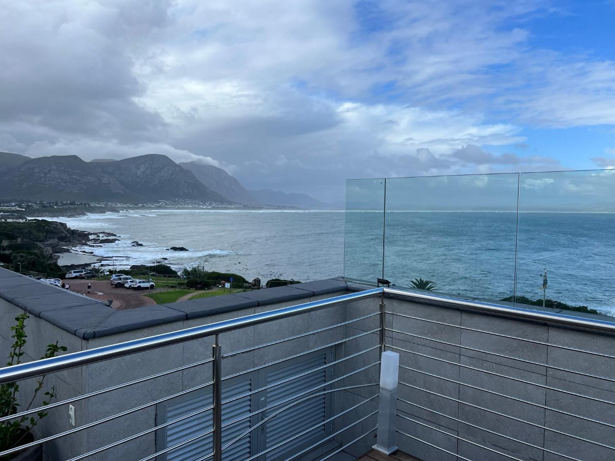 Hermanus Waterfront Apartment No 17 Luaran gambar
